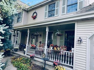 N283 Sulley Sq, Geneva, IL 60134