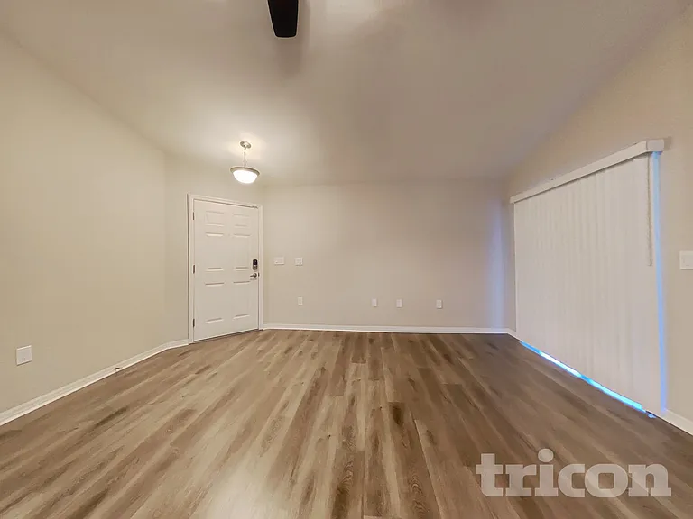 505 Interlock St — Photo 4