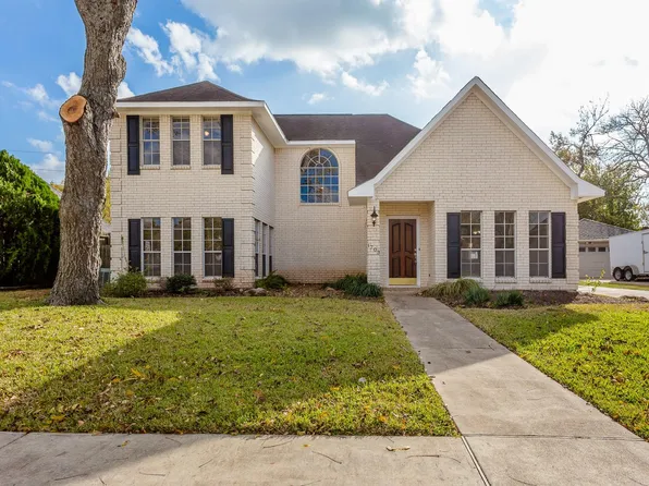 1703 Plantation Dr, Richmond, TX 77406