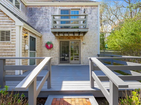 12 Chilmark Drive, Hatchville, MA 02536