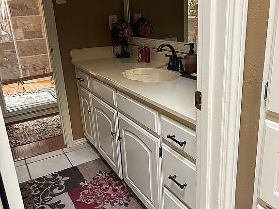 Second/Guest Bathroom