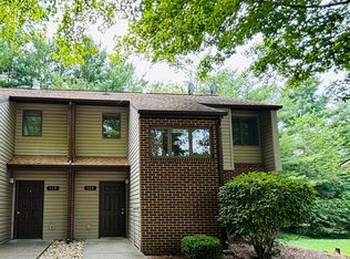 320 Shenandoah Cir, Blacksburg, VA 24060