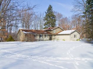 6767 Bridlewood Ln, Valley City, OH 44280