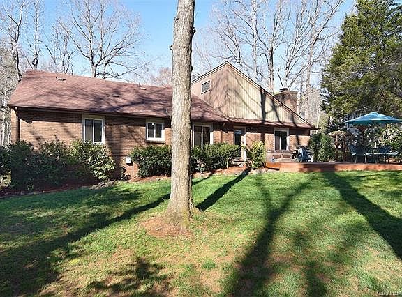 2nd image of 718 McNabb Ct
