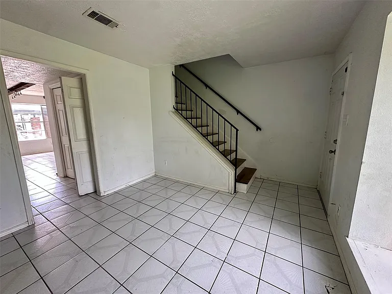 13517 Castilian Dr #1 — Photo 6