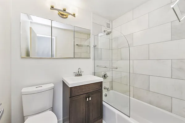 Rented by Compass | media 7