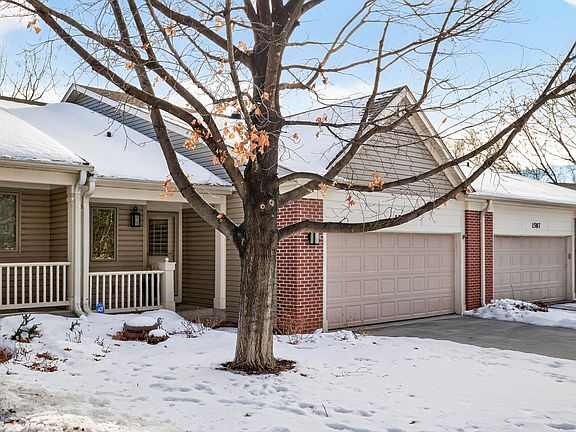 3rd image of 1585 Summit Shores Cir