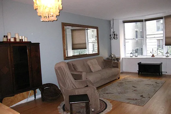 Rented by Corcoran | media 27