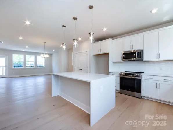 1518 Levy Way, Charlotte, NC 28205
