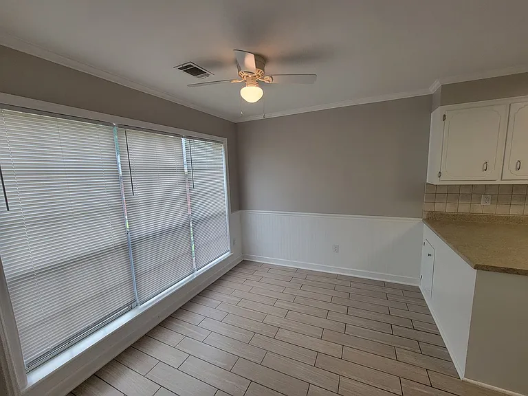 2910 Pointewest Dr — Photo 11