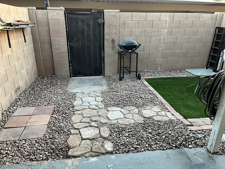 5813 N 59th Dr — Photo 15