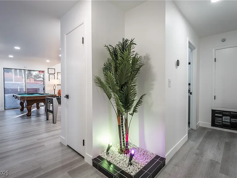 2364 Belvedere Dr — Photo 7