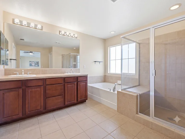 4501 Thoroughbred Ct — Photo 31