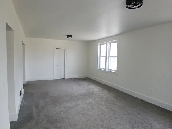 994 Freeport Rd #1, Freeport, PA 16229