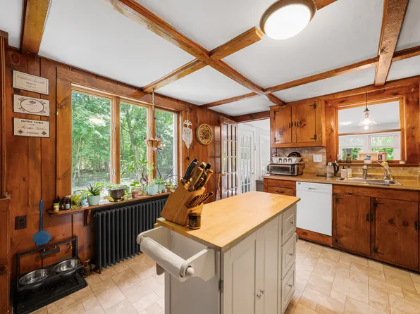 15 School St, Woburn, MA 01801
