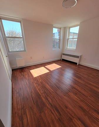 3rd image of 1648 S 4th St Floor 3