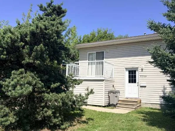 9318 106th Ave, Grande Prairie, AB