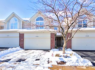 1225 Townes Cir, Aurora, IL 60502