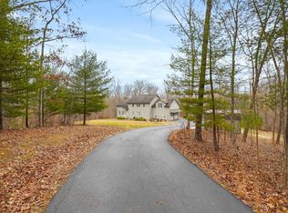 8590 Lavelle Rd, Athens, OH 45701