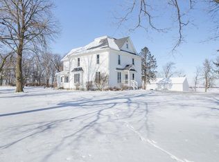 6707 28th Ave, Vinton, IA 52349