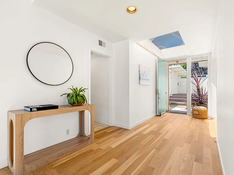 218 San Rafael Ave — Photo 52
