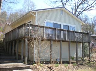 1338 Lakeshore Dr, Badin Lake, NC 28127