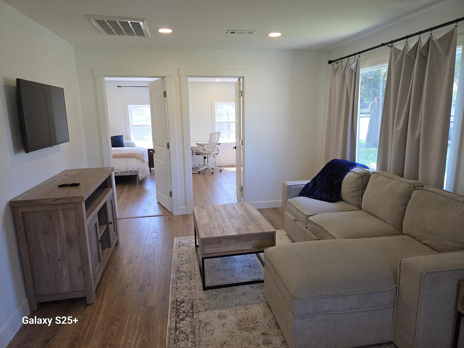 1 bed, $2,100 — Photo 1