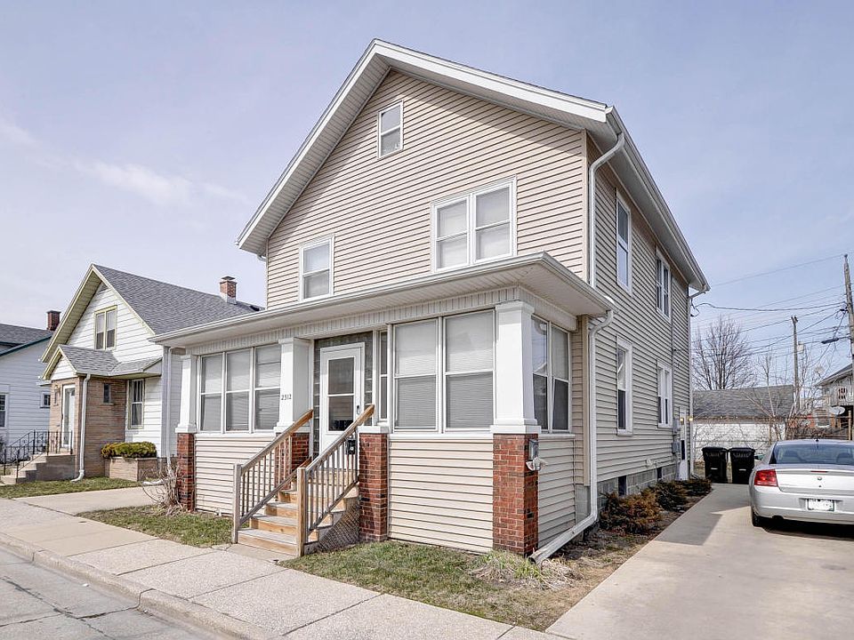 2nd image of 2312 Victoria Dr