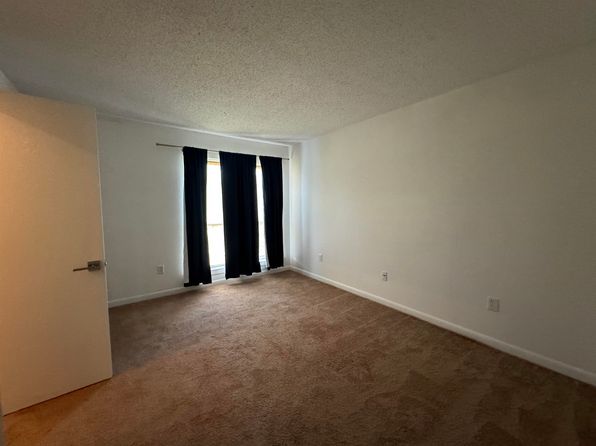 6787 Quail Hollow Ct APT 4, Memphis, TN 38120