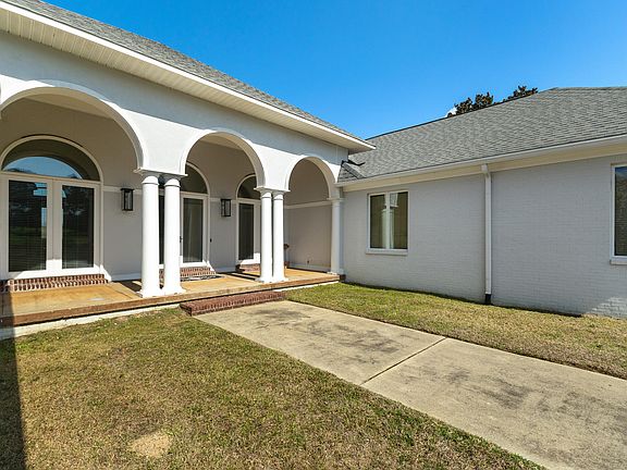 5th image of 5 Lakeshore Dr