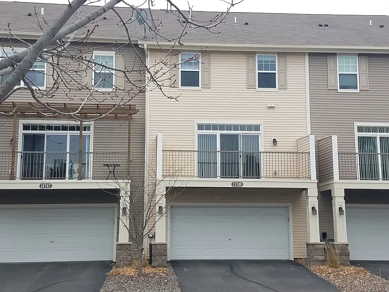 11749 Emery Village Dr N — Photo 28