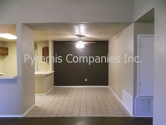 2nd image of 3519 Lynn Kaye Cir