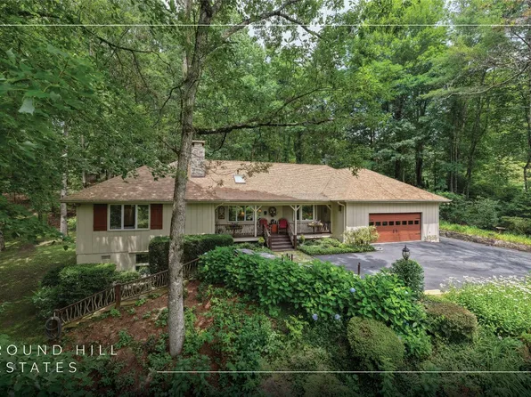 333 Round Hill Road, Sapphire, NC 28774