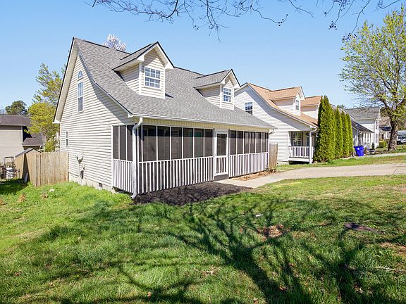 4th image of 3158 Holly Brook Cir NE