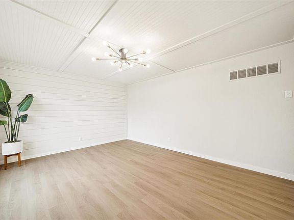 4th image of 525 Bardot Dr
