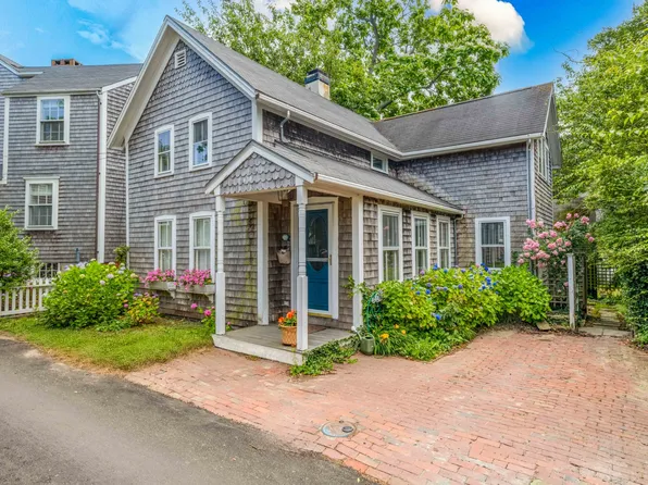 14 Lyon St, Nantucket, MA 02554