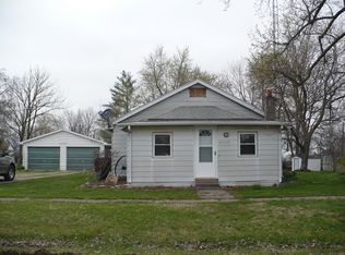 204 W 8th St, Belle Rive, IL 62810