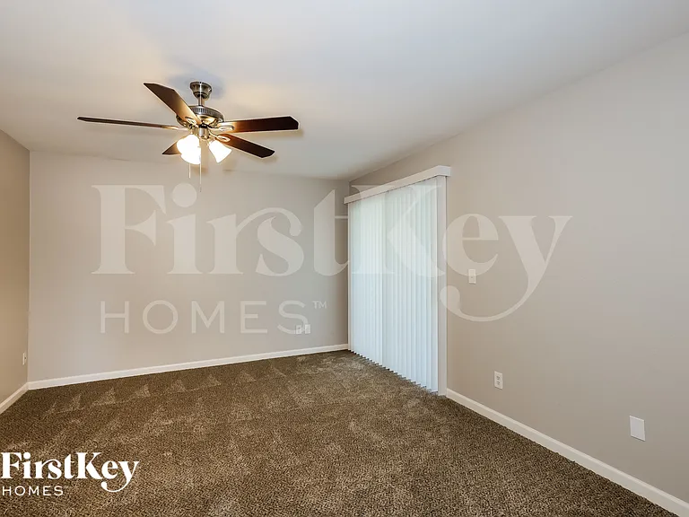10632 N 39th Ave — Photo 8