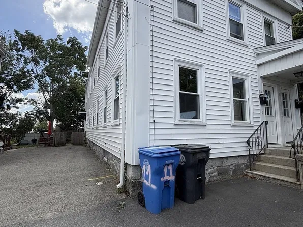 11 Mount Pleasant St #1, Waltham, MA 02452
