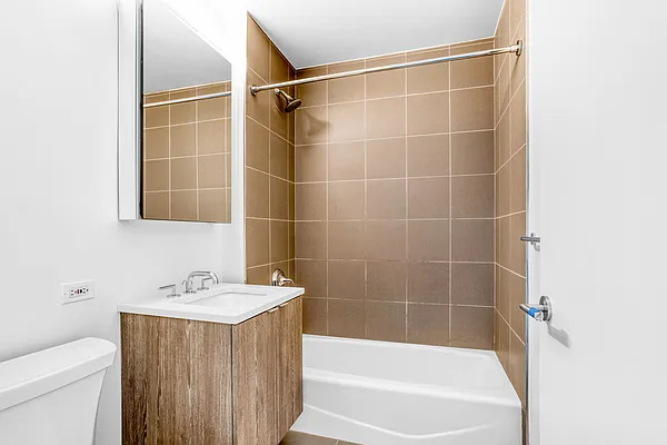 Rented by REAL New York | media 7