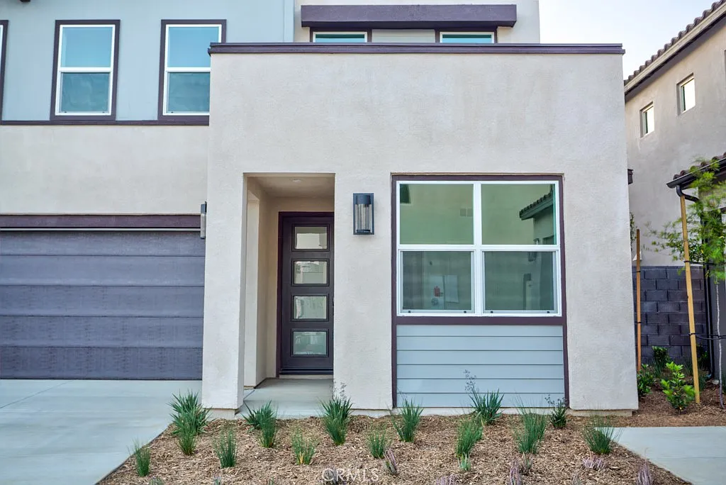 4 bed, 2136 sqft, $3,800 — Photo 4