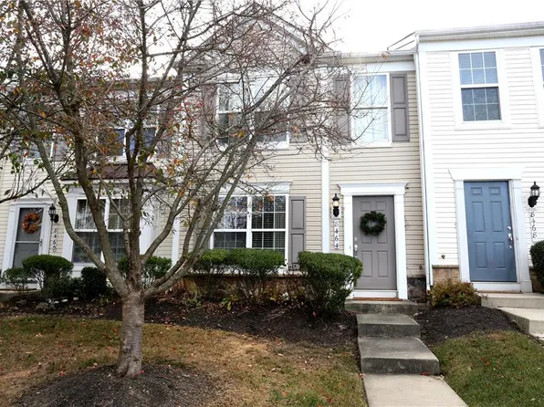 8464 Cromwell Ct, Breinigsville, PA 18031