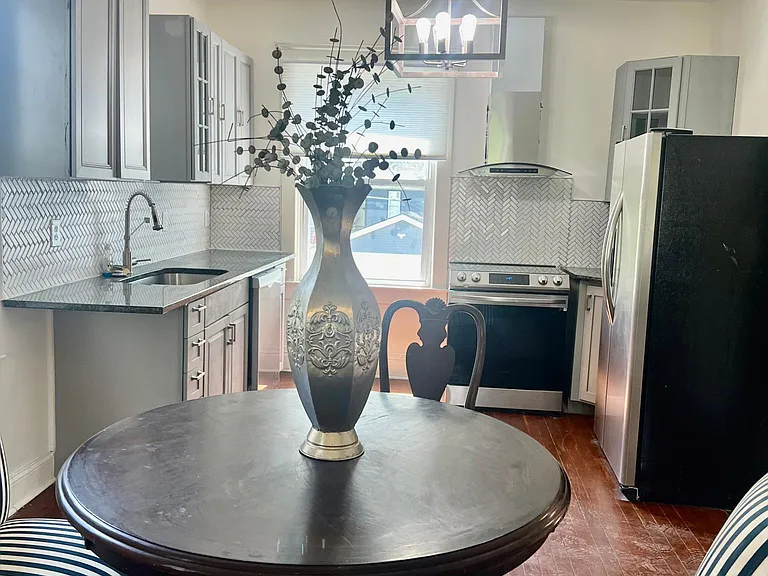 1118 Hilliard Ave #2 — Photo 1