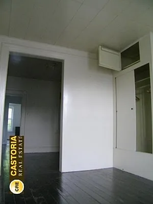 Rented by Francis Castoria LREB | media 10