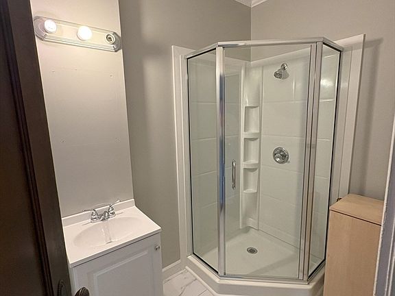 5th image of 356 Springfield St #1