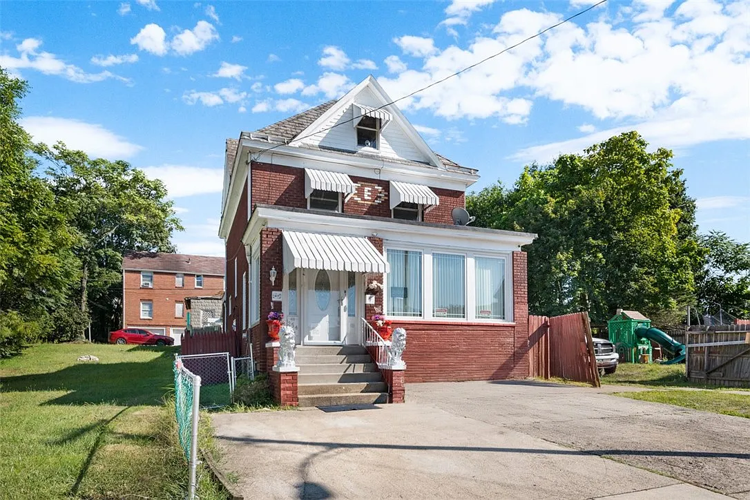 254 Ridge Ave photo 1