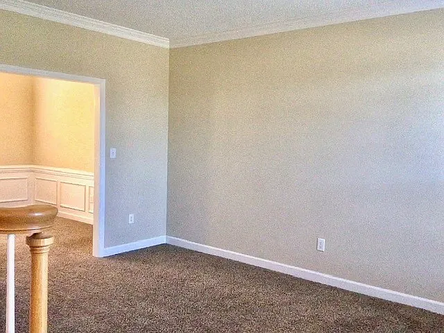 4304 Southern Oak Dr — Photo 3