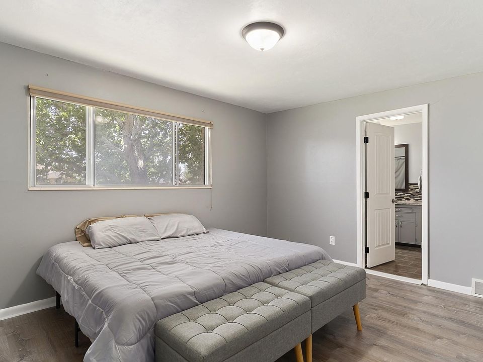 Master Bedroom (connected to Full Bathroom)