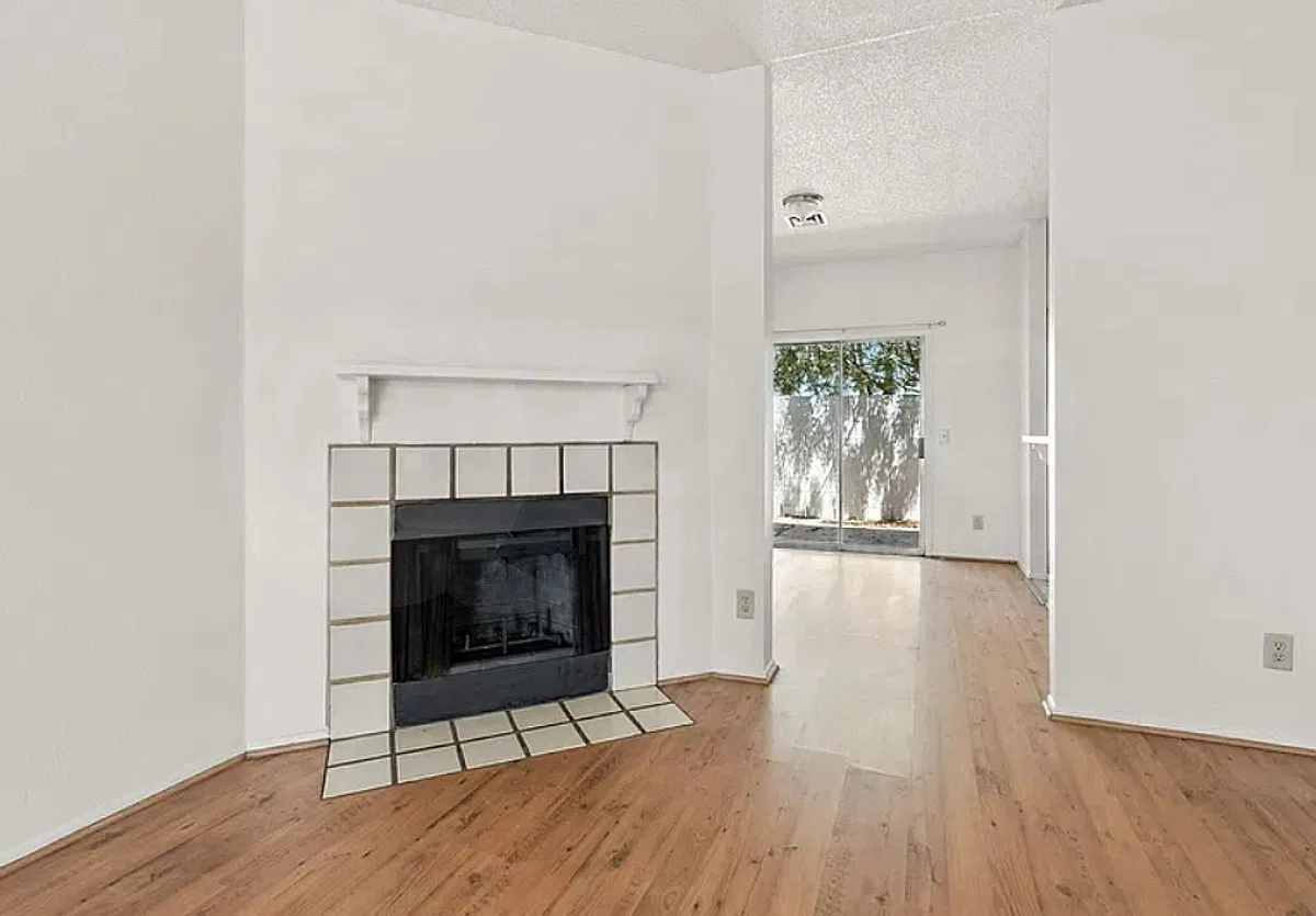 2 bed, 3.0 bath, 1200 sqft, $1,799 — Photo 4