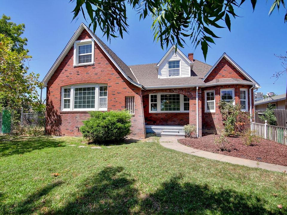 2nd image of 2841 Del Paso Blvd